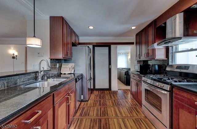 13 Hazel Ave, Livingston Twp., NJ 07039