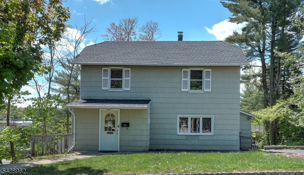 13 Hazel Ave, Livingston Twp., NJ 07039