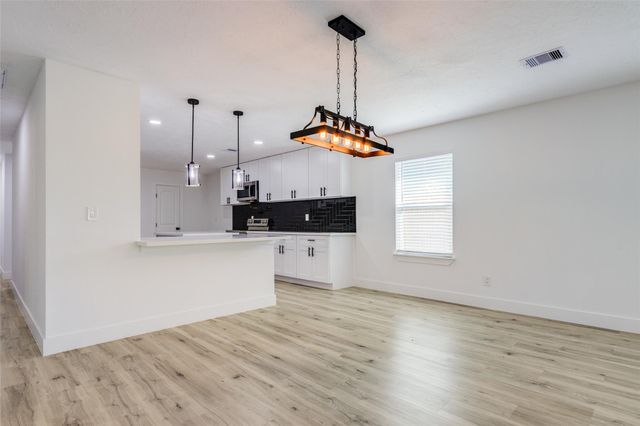 7067 Road 5913 10, Cleveland, TX 77327