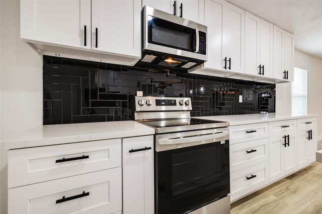 7067 Road 5913 10, Cleveland, TX 77327