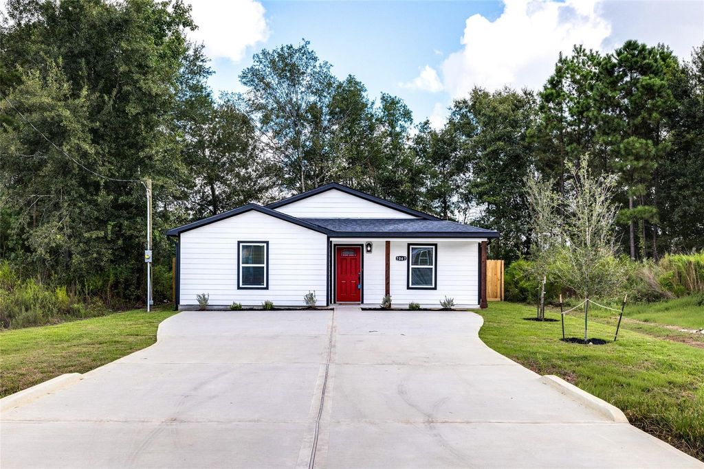 7067 Road 5913 10, Cleveland, TX 77327