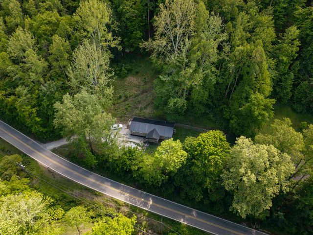 7000 Blue Sulphur Road, Ona, WV 25345