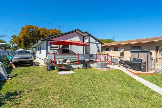 3055 NW 23rd Ave, Miami, FL 33142