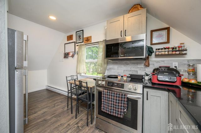 214 Colonia Boulevard, Colonia, NJ 07067