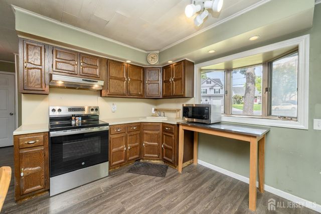 214 Colonia Boulevard, Colonia, NJ 07067