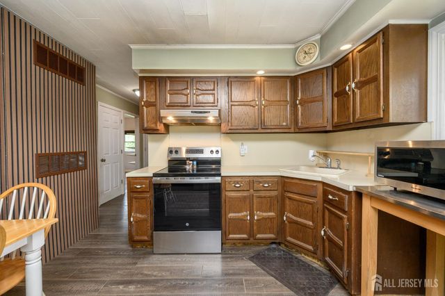 214 Colonia Boulevard, Colonia, NJ 07067