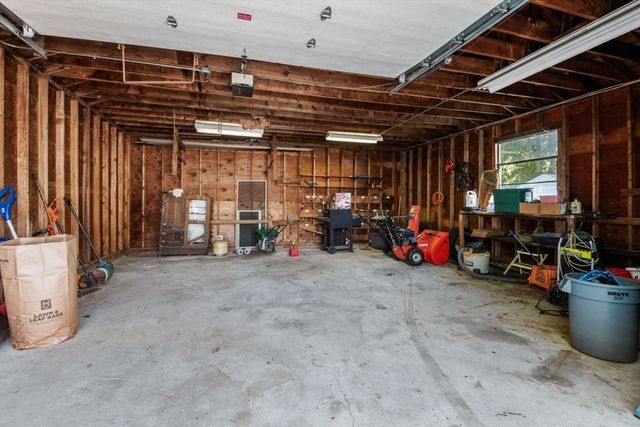 7 Everett Street, Stoneham, MA 02180
