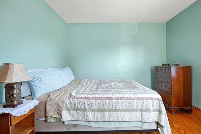 7 Everett Street, Stoneham, MA 02180