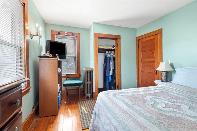 7 Everett Street, Stoneham, MA 02180