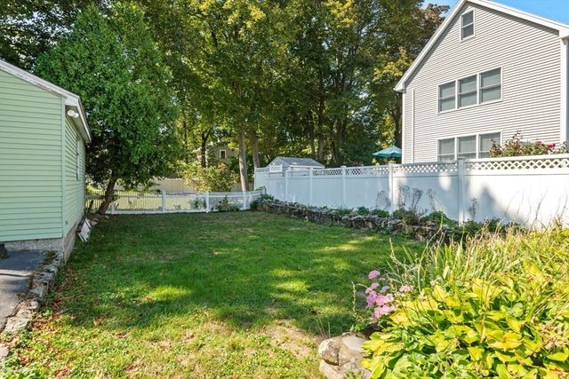 7 Everett Street, Stoneham, MA 02180