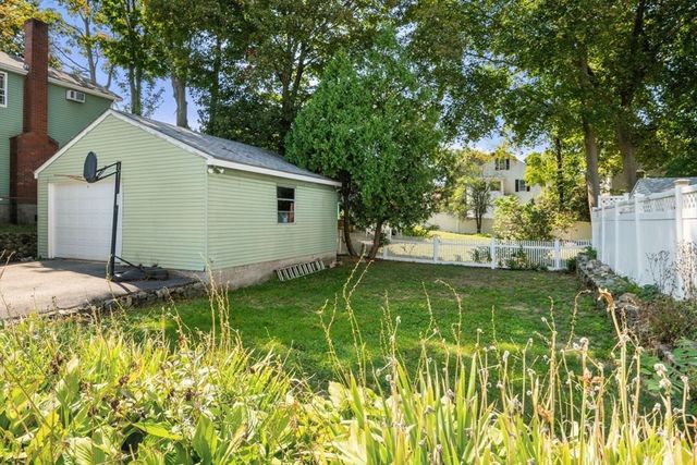 7 Everett Street, Stoneham, MA 02180
