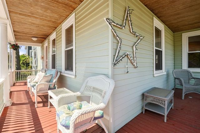 7 Everett Street, Stoneham, MA 02180