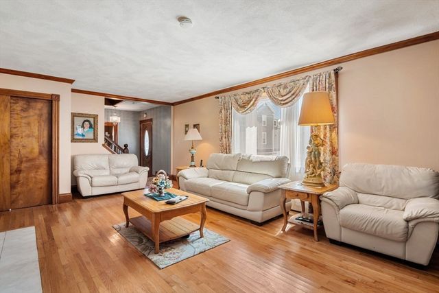 7 Everett Street, Stoneham, MA 02180