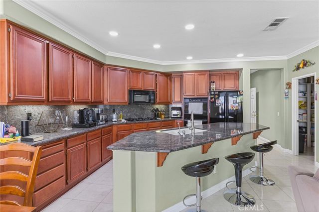 5764 Territory Lane, Eastvale, CA 92880