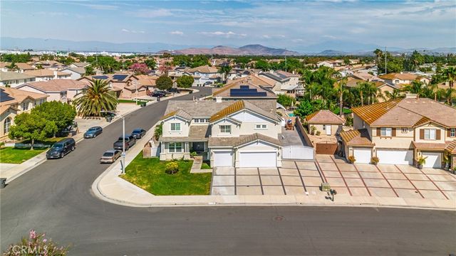 5764 Territory Lane, Eastvale, CA 92880