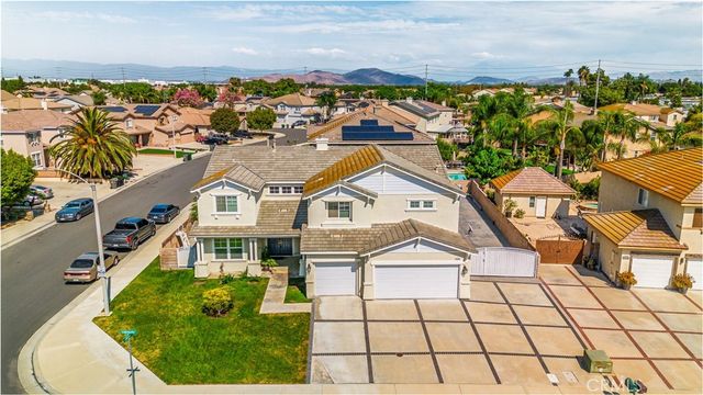 5764 Territory Lane, Eastvale, CA 92880