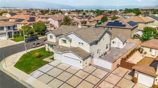 5764 Territory Lane, Eastvale, CA 92880