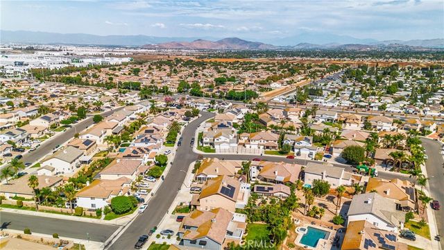 5764 Territory Lane, Eastvale, CA 92880