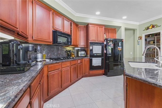 5764 Territory Lane, Eastvale, CA 92880