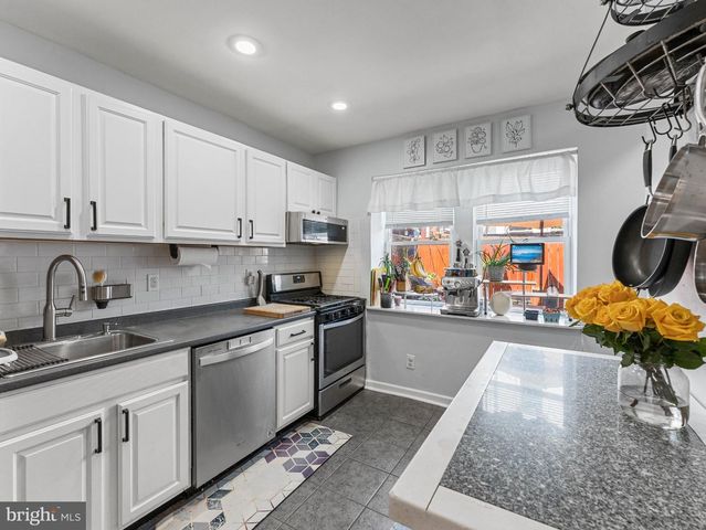 1623 LATONA ST, Philadelphia, PA 19146
