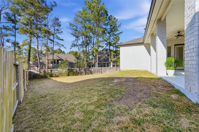318 Calmato Woods Way, Conroe, TX 77318