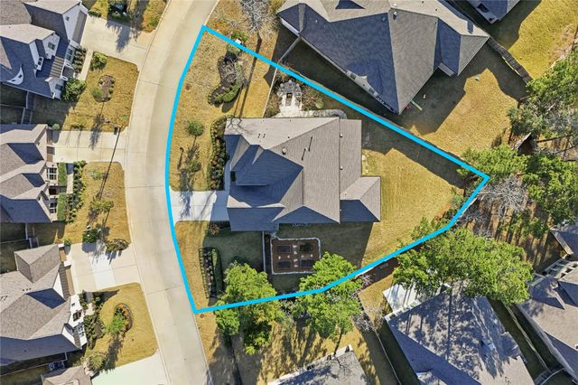 318 Calmato Woods Way, Conroe, TX 77318