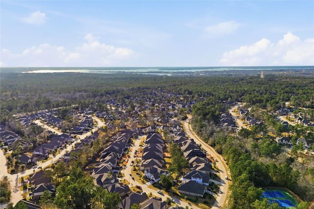 318 Calmato Woods Way, Conroe, TX 77318