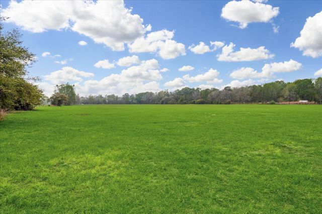 1400 County Road 2094, Liberty, TX 77575