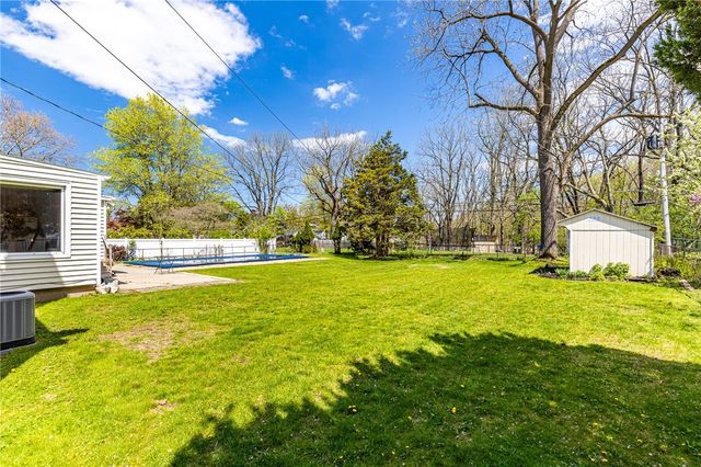 353 Pinecrest Drive, Irondequoit, NY 14617