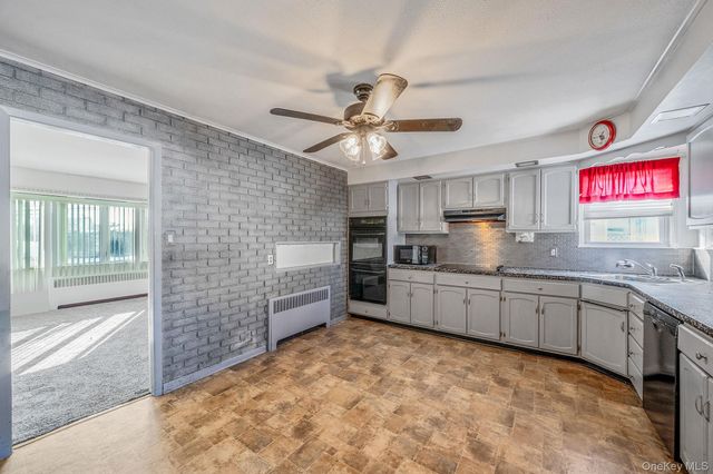 3589 Naomi Place, Seaford, NY 11783