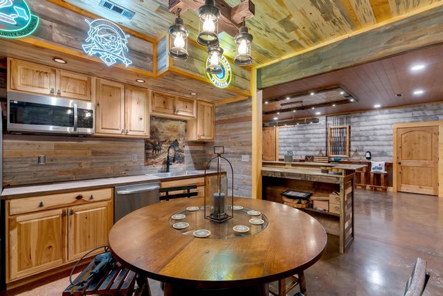 480 Green Lake Road Road, Chesnee, SC 29323