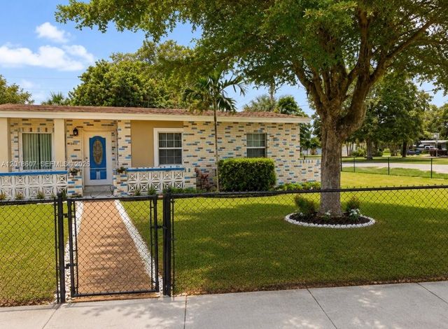 3401 NW 7th Street, Lauderhill, FL 33311