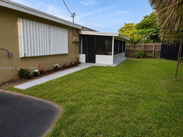 3401 NW 7th Street, Lauderhill, FL 33311