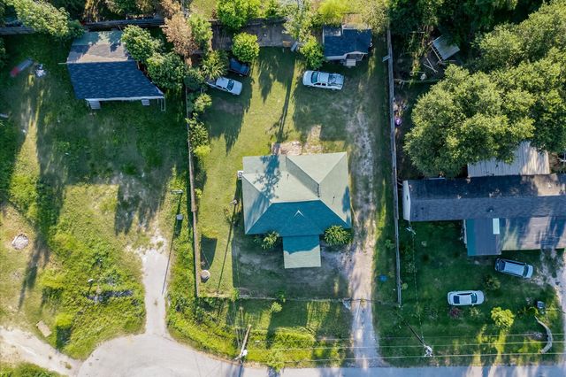 7122 Pierce Thomas Drive, Conroe, TX 77306