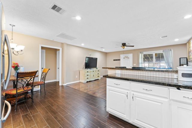 7122 Pierce Thomas Drive, Conroe, TX 77306