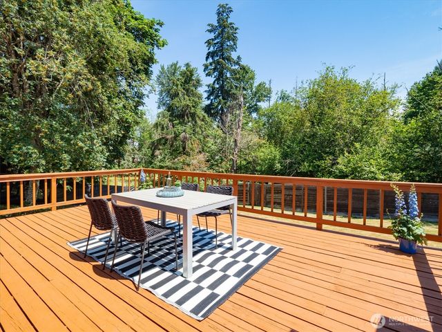 27420 141st Avenue SE, Kent, WA 98042