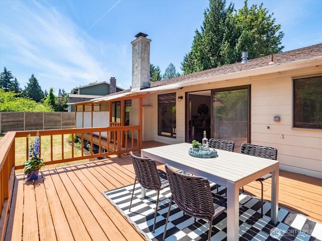 27420 141st Avenue SE, Kent, WA 98042