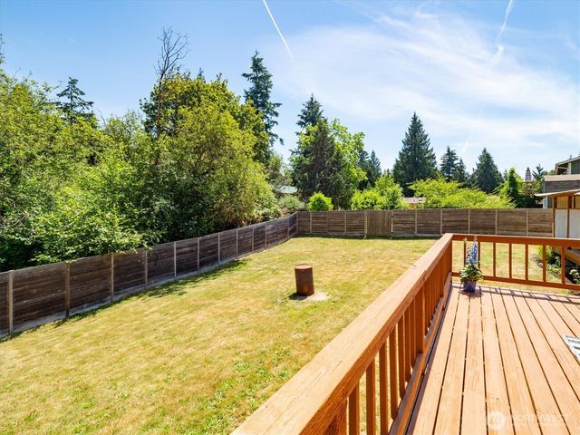 27420 141st Avenue SE, Kent, WA 98042