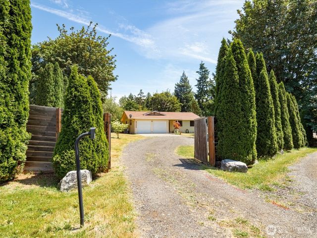 27420 141st Avenue SE, Kent, WA 98042