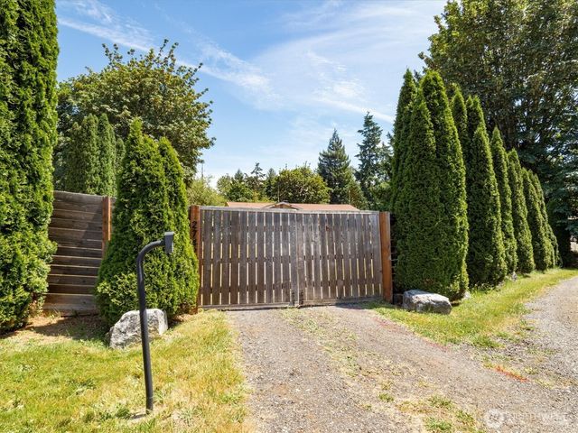 27420 141st Avenue SE, Kent, WA 98042