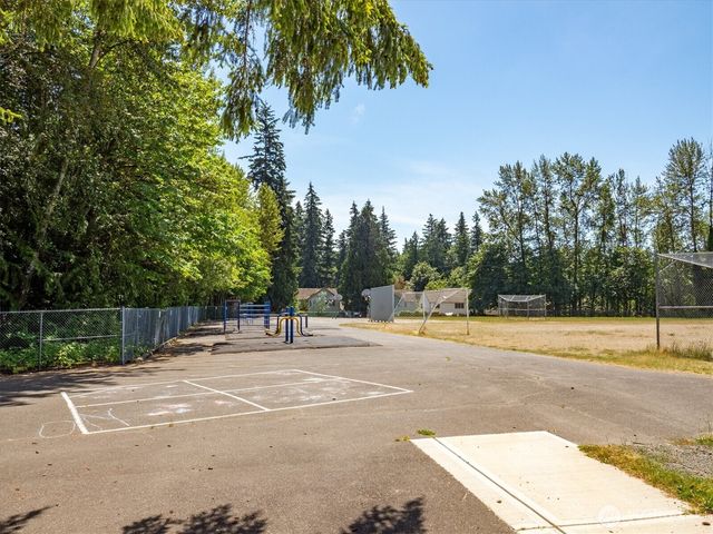 27420 141st Avenue SE, Kent, WA 98042