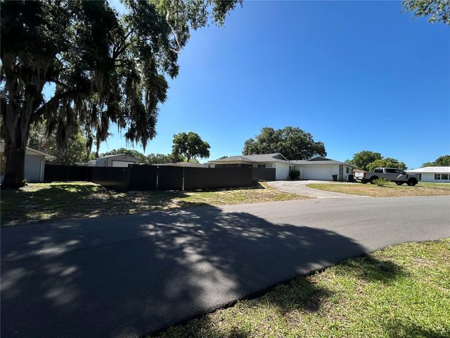 8801 E CRESCO LANE, Inverness, FL 34450