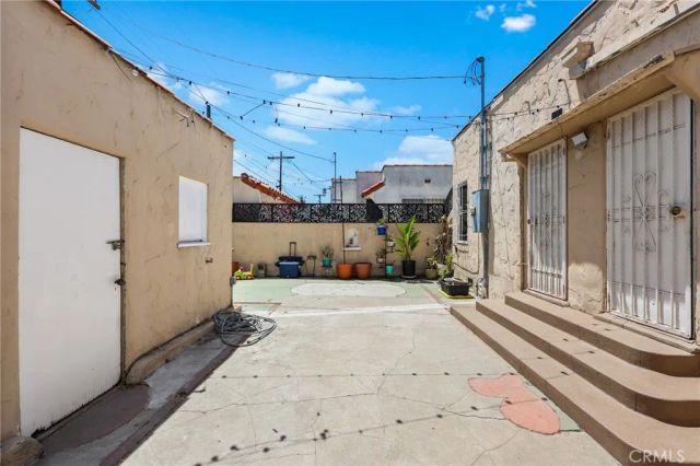 1030 W 80th, Los Angeles, CA 90044