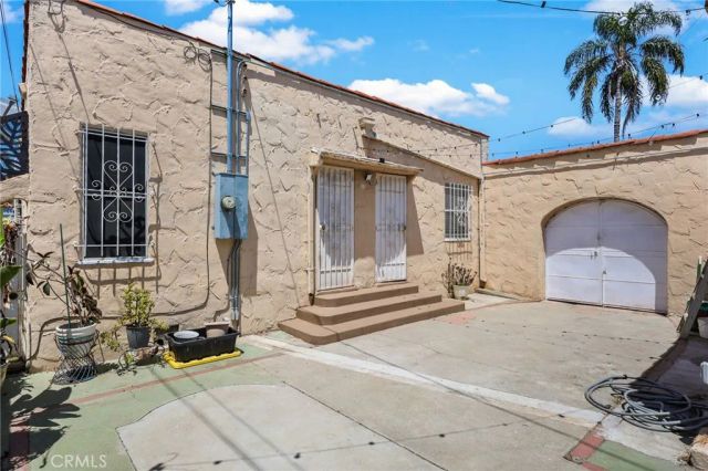 1030 W 80th, Los Angeles, CA 90044