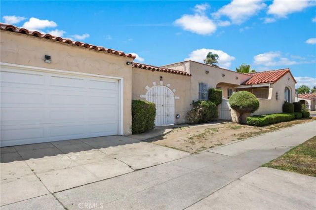1030 W 80th, Los Angeles, CA 90044