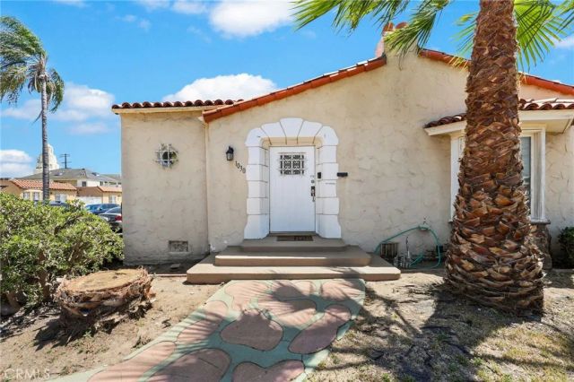 1030 W 80th, Los Angeles, CA 90044