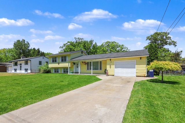 1852 Castle Avenue, Norton Shores City, MI 49441