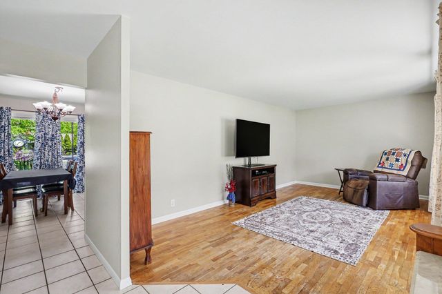 1852 Castle Avenue, Norton Shores City, MI 49441