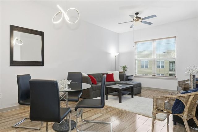 390 17th NW Street 6057, Atlanta, GA 30363