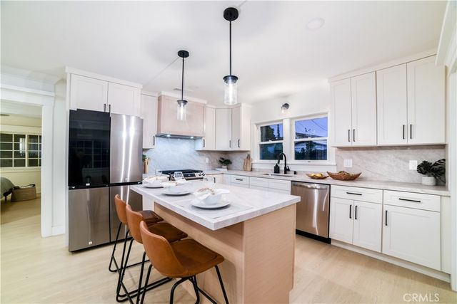 748 N Kenmore, Los Angeles, CA 90029